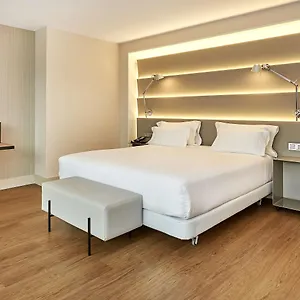 nh-sants-barcelona.catalonia-hotels.com/